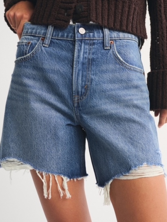Abercrombie & Fitch Pants - Abercrombie and Fitch The Loose Short- High rise size 32